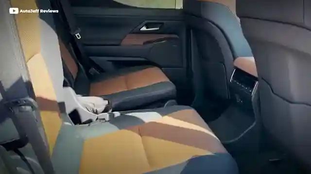 lexus-gx550-overtrail-rugged-luxury-and-off-road-adventure