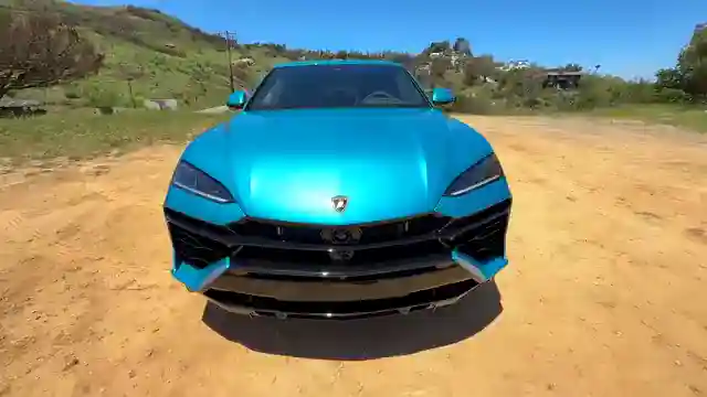 lamborghini-urus-se-power-luxury-and-performance-unleashed