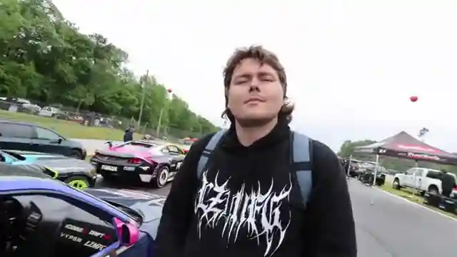 adam-lz-excels-at-formula-drift-round-two-amid-rain-challenges