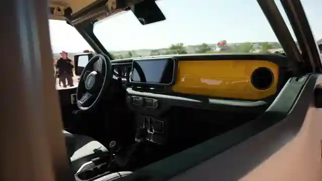 exploring-jeep-concept-vehicles-at-easter-jeep-safari-in-moab