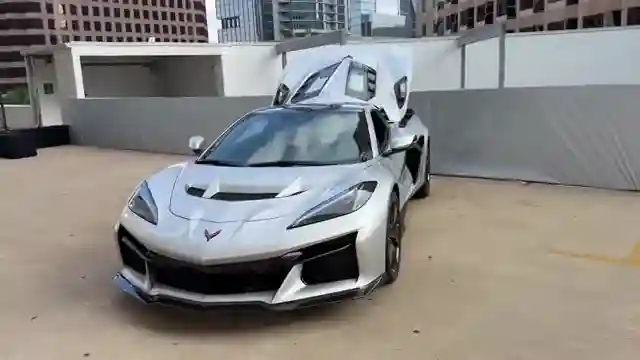 unleashing-power-introducing-the-zr1x-hypercar-by-vehicle-virgins
