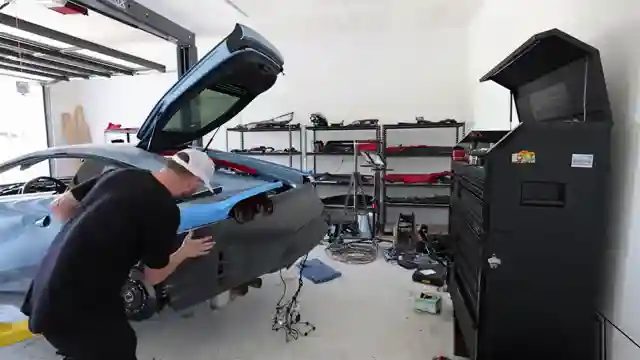 transforming-a-crash-ferrari-duke-dynamics-carbon-fiber-body-kit-installation