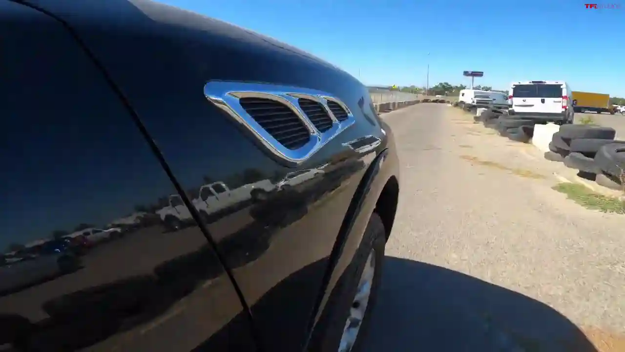affordable-luxury-cars-experience-opulence-on-a-budget-with-the-fast-lane-car