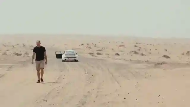 exploring-the-porsche-911-turbo-3-6-power-and-luxury-in-dubai