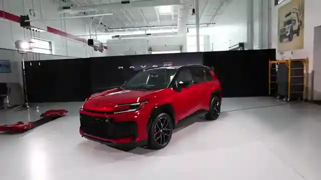 2026-toyota-rav-4-gr-sport-unleashing-320-horsepower