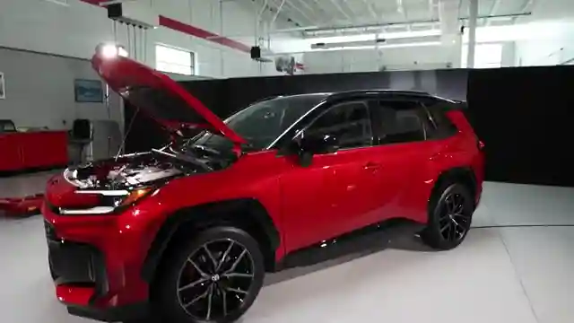 2026-toyota-rav-4-gr-sport-unleashing-320-horsepower
