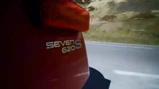 ultimate-showdown-ariel-atom-4r-vs-kum-620-on-welsh-roads