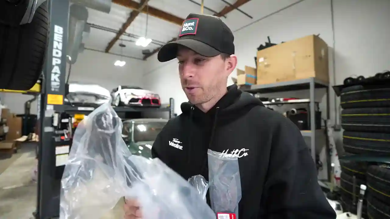 rebuilding-a-car-interior-upgrades-carbon-fiber-parts-and-more