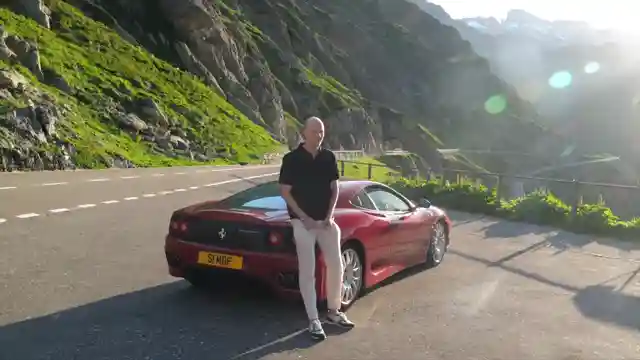 vintage-car-adventures-swiss-alps-drive-and-road-trip-inspiration
