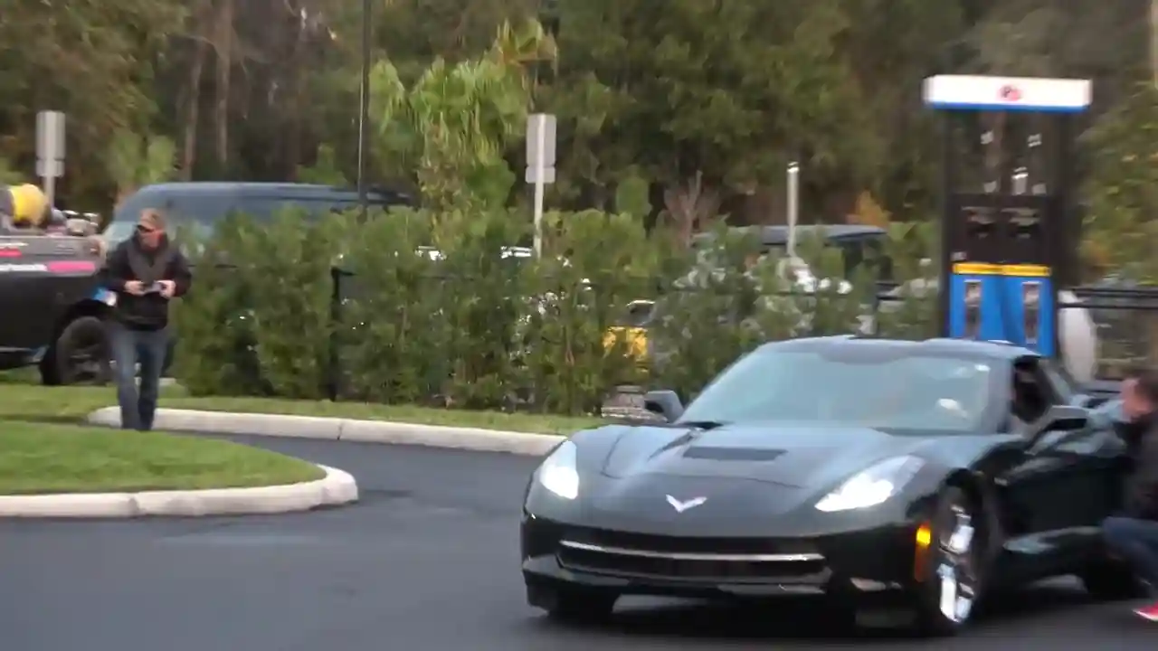 cars-and-coffee-at-motor-enclave-a-petrolheads-paradise-with-pagani-hypercars-and-classic-corvettes
