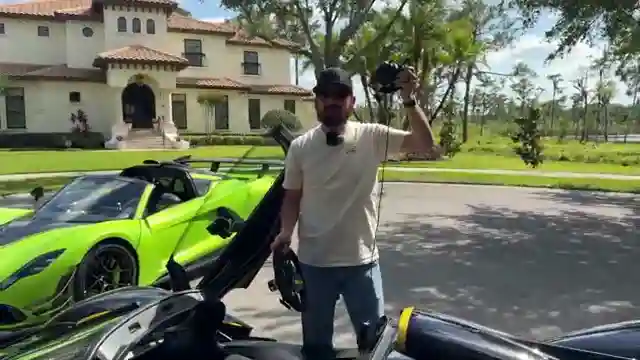 ultimate-hypercar-showdown-aston-martin-valkyrie-vs-hennessy-venom-f5