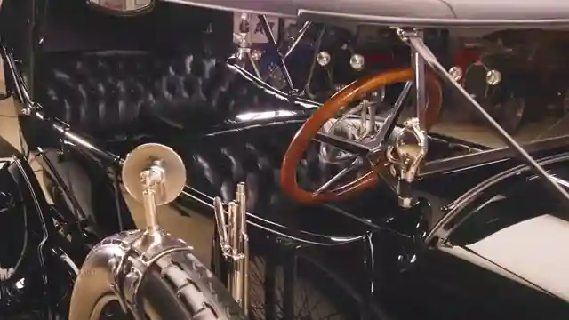 discover-the-1913-mercedes-pioneering-supercar-jay-lenos-garage