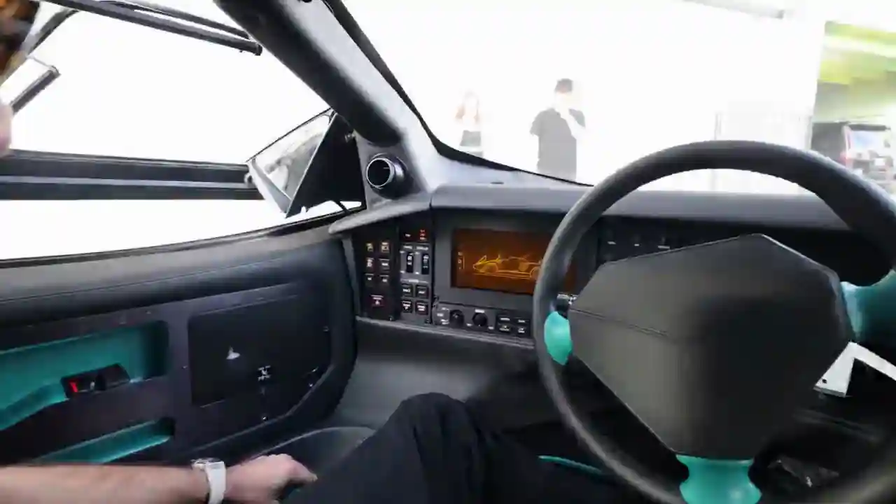 hypercar-extravaganza-thestradmans-epic-adventure-in-florida