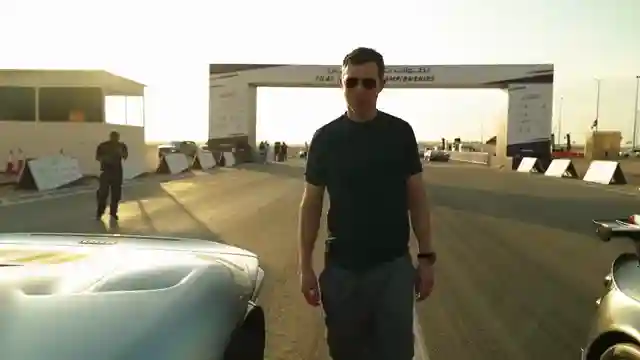 ferrari-sp3-vs-pagani-huayra-italian-supercar-showdown