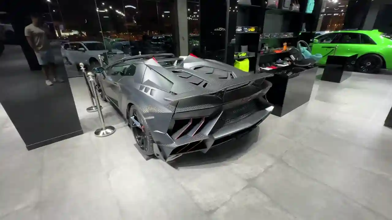 discover-the-automotive-paradise-at-mansuri-in-dubai-with-archie-hamilton-racing