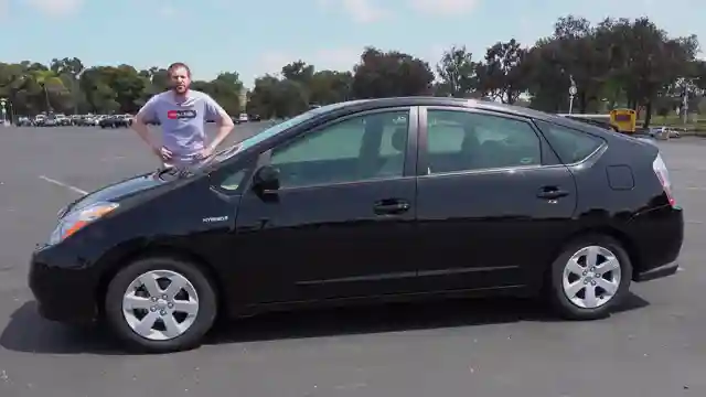 the-evolution-of-the-2006-toyota-prius-a-trailblazer-in-hybrid-technology