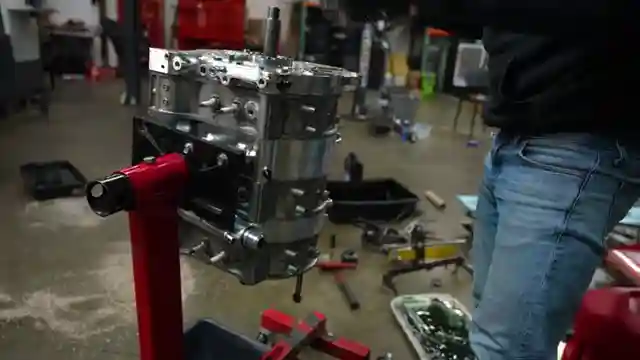 rob-dahms-team-revs-up-three-rotor-engine-for-pikes-peak-success