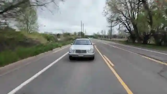 exploring-betty-the-legendary-mercedes-w210-with-550k-miles