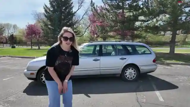 exploring-betty-the-legendary-mercedes-w210-with-550k-miles