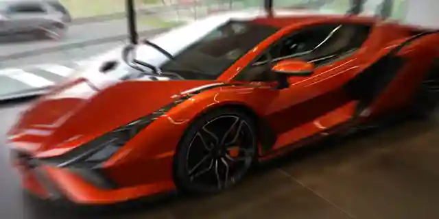 exploring-lamborghini-seon-and-revoltto-at-calgary-lamborghini