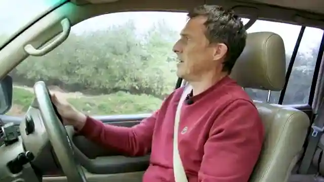 off-road-showdown-new-toyota-land-cruiser-dominates-v8-in-challenges
