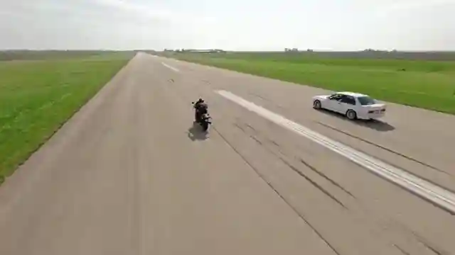 ultimate-automotive-showdown-bugatti-chiron-vs-kawasaki-ninja-h2