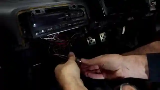 reviving-a-nissan-skyline-r32-gtr-a-restoration-journey