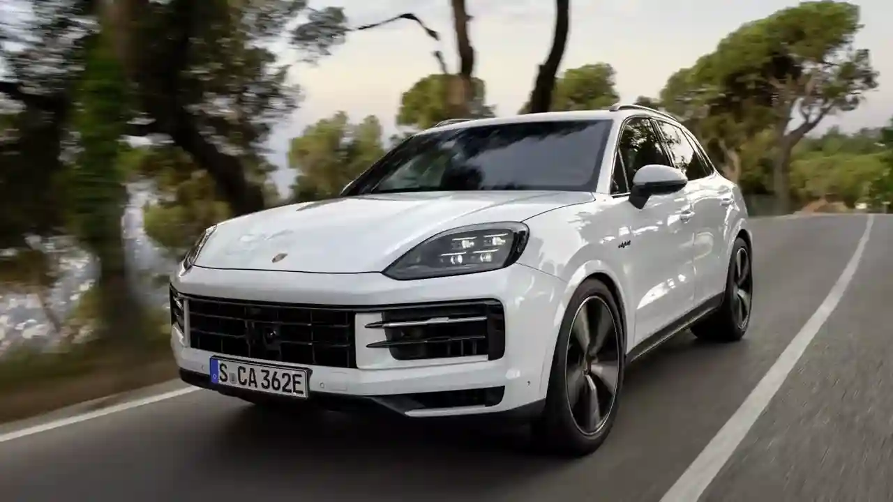 the-all-new-porsche-macan-power-technology-and-the-electric-revolution