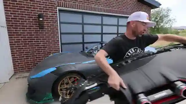 restoring-a-crashed-ferrari-812-thestradmans-epic-journey