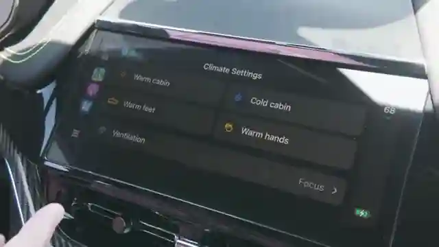 revolutionize-your-drive-apple-carplay-ultra-in-aston-martin