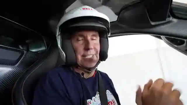 mclaren-p1-thrills-speed-tests-on-uk-road-silverstone-challenge