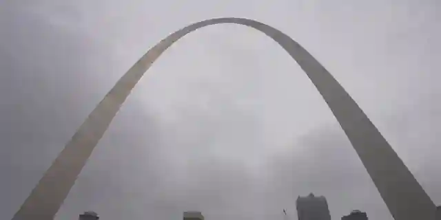 dailydrivenexotics-rally-recap-first-form-visit-st-louis-roads-and-chicago-reflections