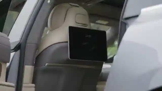 exploring-chinas-neo-et9-a-maybach-contender-unveiled