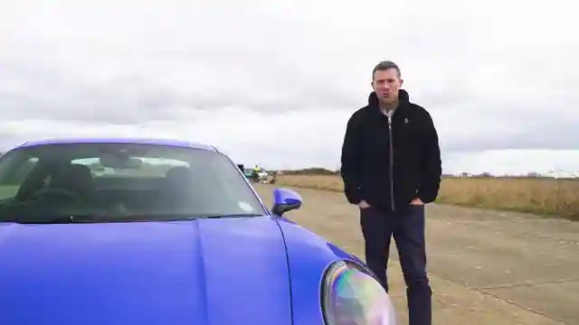 porsche-911-gts-vs-bmw-m8-drag-race-showdown-and-carwow-deals