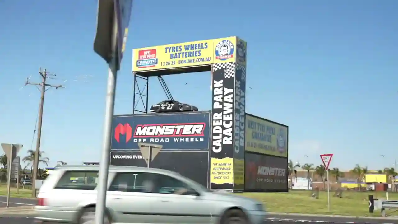 lz-world-tour-thrilling-drift-day-in-melbourne-with-adam-lz