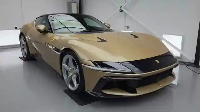 ferrari-dodichi-chillendry-unveiling-retro-v12-legacy-at-silverstone