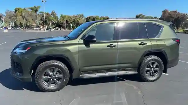 2025-lexus-lx700h-review-ultimate-luxury-suv-with-hybrid-powertrain