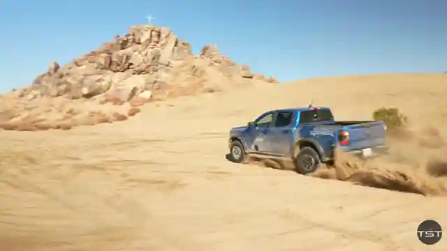 off-road-thrills-testing-the-ford-ranger-raptor-at-king-of-the-hammers
