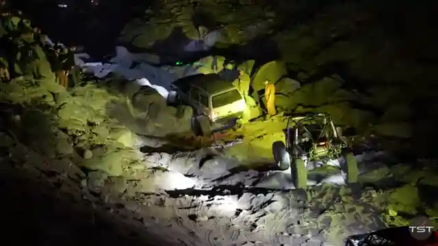 off-road-thrills-testing-the-ford-ranger-raptor-at-king-of-the-hammers