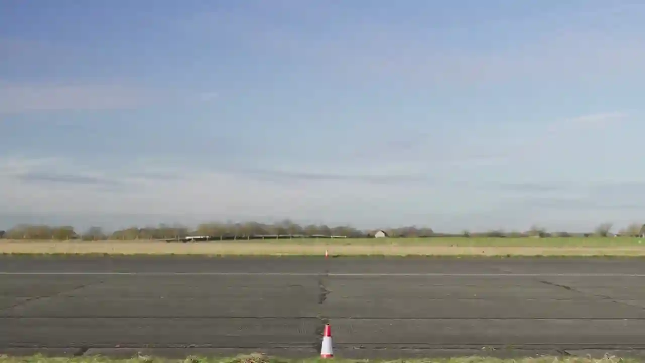 drag-race-showdown-mclaren-750s-vs-ferrari-296-gtb-vs-lamborghini-huracan-performante-vs-porsche-911-turbo-s
