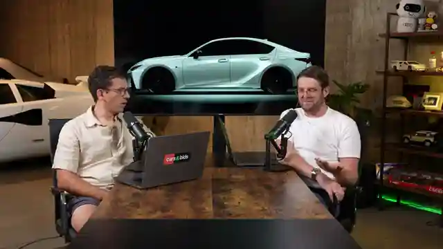 revving-up-aston-martins-apple-carplay-nissans-cuts-wienermobile-race