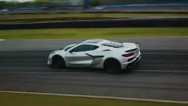 unleashing-the-power-c8-corvette-zr1x-performance-breakdown