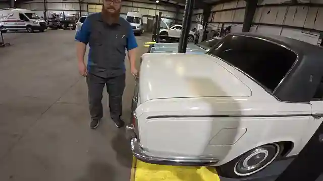 unveiling-hoovies-garages-4500-rolls-royce-luxury-restoration-potential