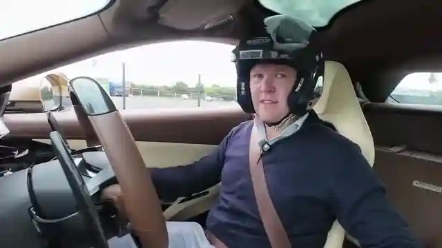 ferrari-dudichi-chillandry-vs-amg-gt-black-series-drag-race-showdown