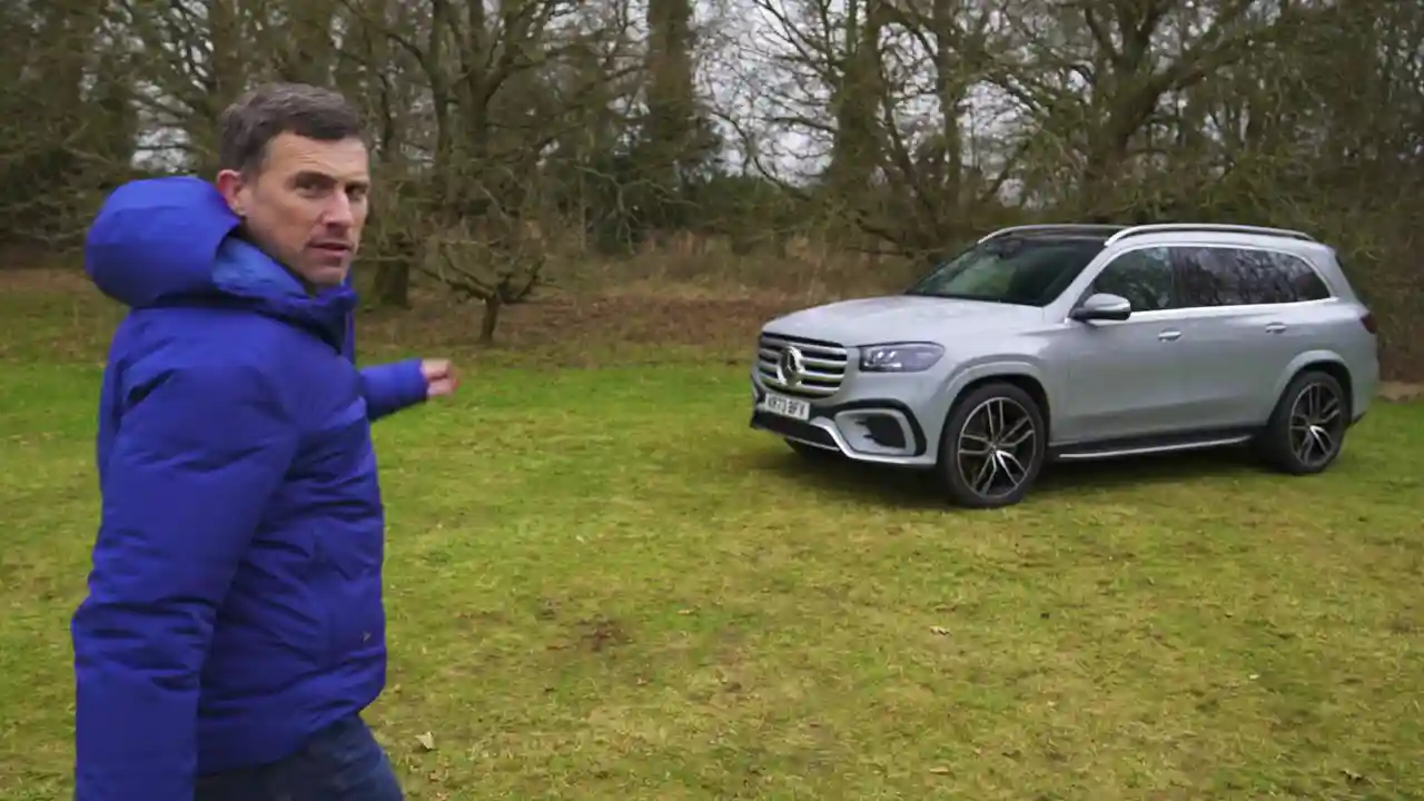 the-new-mercedes-gls-luxury-space-and-technology-for-seven