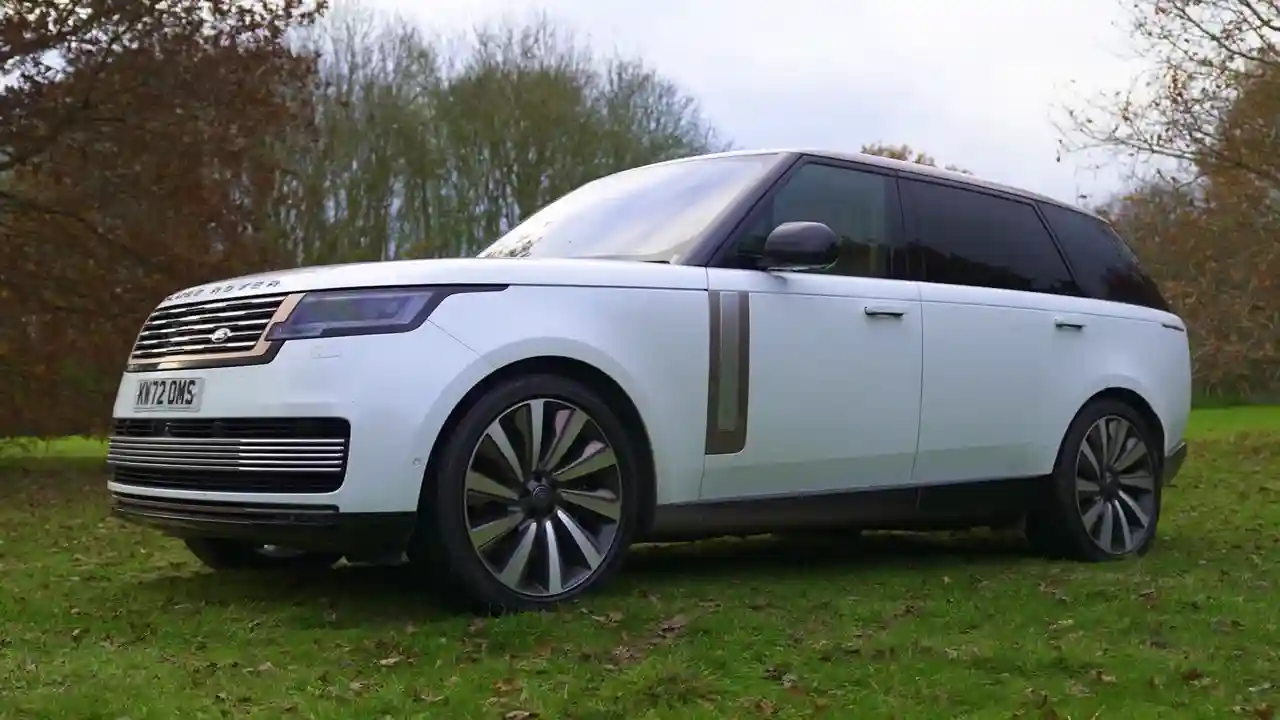 the-new-mercedes-gls-luxury-space-and-technology-for-seven