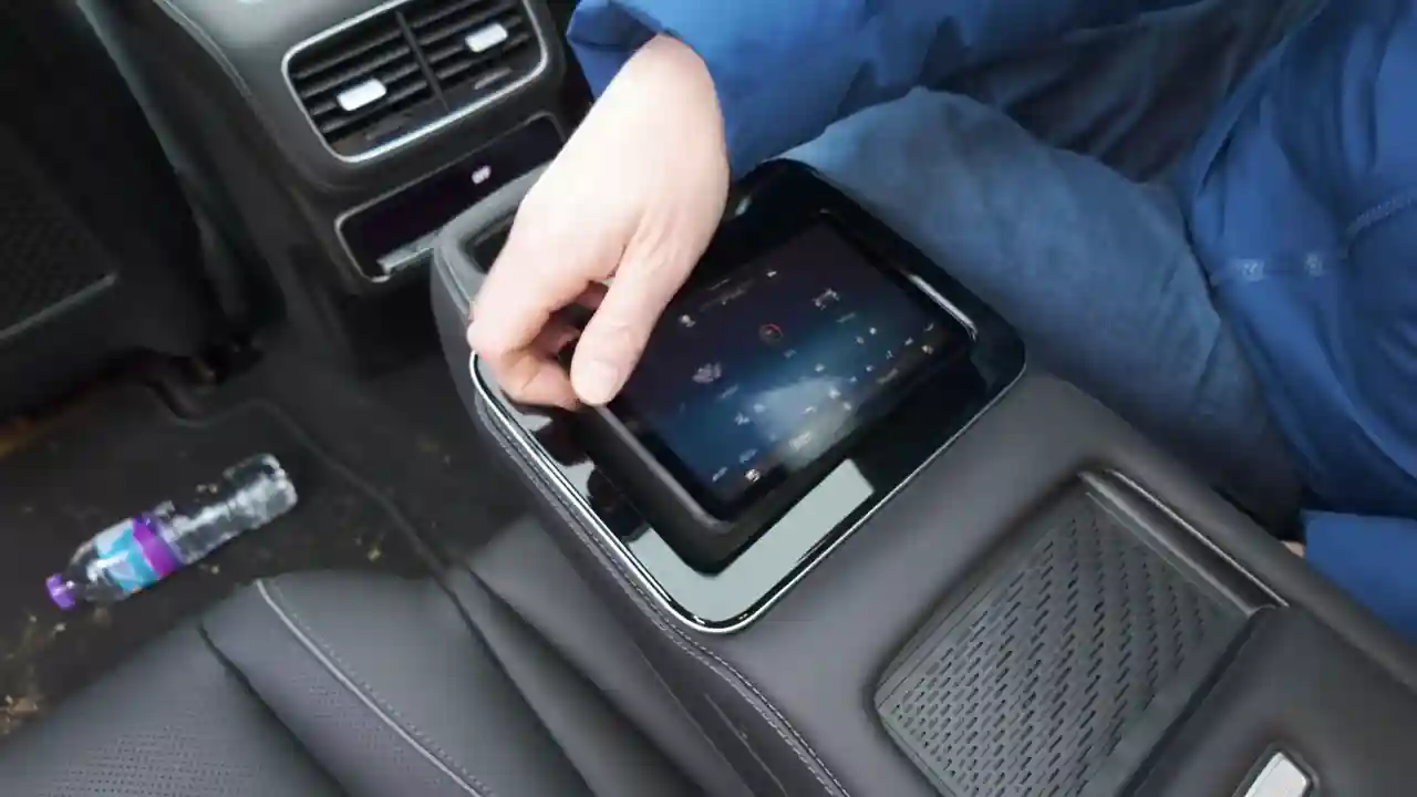 the-new-mercedes-gls-luxury-space-and-technology-for-seven