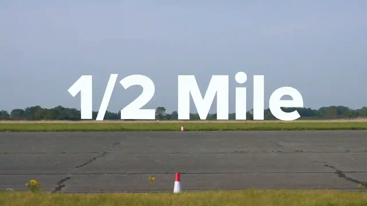 drag-race-showdown-bentley-gt-speed-le-mans-edition-vs-speed-8